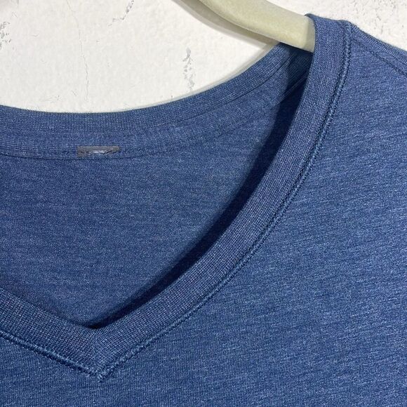 lululemon, short sleeve pullover, size L - Picture 3 of 7